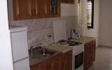 Apartment Fazana: Apartment Veliki (A4+1) - House 1076 - Fazana Istria 