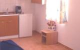 Apartment Primorsko Goranska: Apartment 4 (A2+1) - House 76 - Supetarska ...
