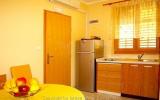Apartment Stikovica: Apartment Yellow (A4) - House 1374 - Stikovica Dalmatia 