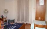Guest Room Croatia: Room 1 (2-Bettzimmer) - House 457 - Cres Kvarner 