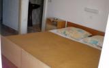 Guest Room Supetarska Draga: Room 3 (2-Bettzimmer) - House 613 - Supetarska ...