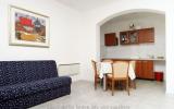 Apartment Croatia: Apartment 2 (A2+1) - House 1757 - Pucisca Dalmatia 