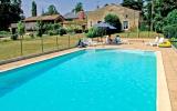 Holiday Home Vouvant: Fr2402.202.1 