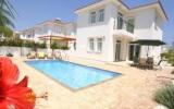 Holiday Home Cyprus: House Armostia 