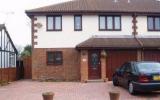 Holiday Home Felpham Radio: Holiday Home Sussex 8 Persons 