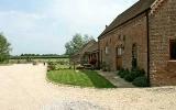 Holiday Home Oxfordshire Virginia Safe: Self-Catering Cottage With Golf ...
