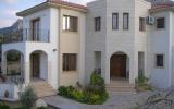 Holiday Home Kyrenia Fernseher: Bellapais Holiday Villa Rental With Log ...