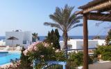 Holiday Home Paphos: Vacation Villa With Shared Pool In Chlorakas - Walking, ...