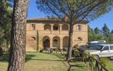 Buonconvento holiday apartment rental with shared pool, walking, log fire, balcony/terrace, rural retreat, TV