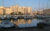 Perpignan holiday apartment rental with walking, beach/lake nearby, balcony/terrace, rural retreat