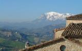 Holiday Home Marche: Monte San Martino Holiday Cottage Rental, Penna San ...