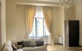 Apartment Hungary Waschmaschine: Holiday Apartment In Budapest, District 6 ...