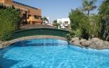 Apartment Janub Sina' Air Condition: Holiday Apartment With Shared Pool In ...
