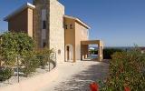 Holiday Home Cyprus: Peyia Holiday Villa Accommodation With Beach/lake ...