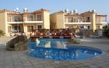 Apartment Paphos Safe: Holiday Apartment With Shared Pool In Kato Paphos, ...