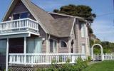 Holiday Home Waldport Golf: Gingerbread House - Home Rental Listing Details 