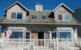 Holiday Home Oregon: Oceanfront Family Home - Sleeps 15, Hot Tub, ...