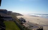 Holiday Home Oregon Surfing: Nye Beach Oceanfront Condo, Sleeps 7, Direct ...