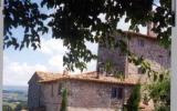 Holiday Home Italy Fernseher: Peaceful Holidays In A Medieval Tower ...