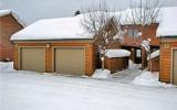 Holiday Home Wyoming Garage: Shadows - Wister G - Home Rental Listing Details 