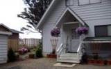 Holiday Home Yachats: A Seaview Dream - Home Rental Listing Details 