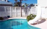 Holiday Home Destin Florida: The Coach House - Home Rental Listing Details 