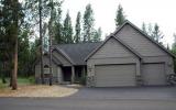 Holiday Home Sunriver Golf: 2 Master Suites, Large Fireplace, Hot Tub, ...