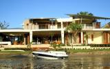 Holiday Home Australia Golf: Luxury 5 Bedroom Villa In Noosa, Queensland - ...