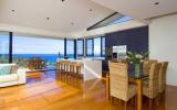 Holiday Home Australia: Modern Newport Beach House With Swimming Pool - Villa ...