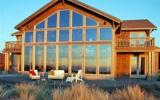 Holiday Home Manzanita Oregon: Hubbard House - Home Rental Listing Details 