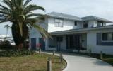 Holiday Home Satellite Beach: 3 Bedroom Ocean View Home 