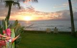 Apartment Hawaii: Direct Oceanfront Condo 