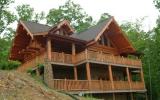Holiday Home Gatlinburg: Grizzly's Den: To Snuggle In The Woods 