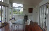 Holiday Home New Zealand: Medlands Beach House 