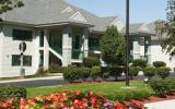 Holiday Home Missouri: The Falls Village: Exclusive Retreat In Branson 