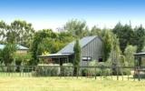 Holiday Home New Zealand: Leccino Cottage - A Charming 2Br Hastings Vacation ...