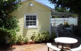 Holiday Home West Palm Beach Air Condition: Coconut Palms Cottage 