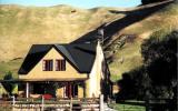 Holiday Home New Zealand Fernseher: Welcome To The Last Straw Cottage 