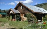 Holiday Home United States Fernseher: Secluded Mountain Retreat 