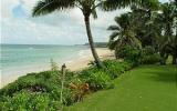 Holiday Home Hawaii: Seaside Retreat 