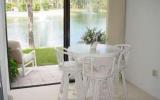 Apartment Sarasota: Sarasota Luxury Snowbird Lakefront Retreat 