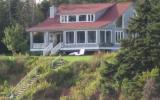 Holiday Home Canada: Howe Bay Cottage 
