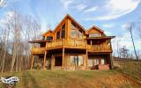 Holiday Home United States: Cherokee Lodge: Magnificent Rustic Delight 