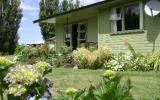 Holiday Home New Zealand Fernseher: Ashton Glen Cottage 