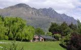 Apartment New Zealand Fishing: Ferry Hotel Bed & Breakfast 