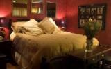 Holiday Home Washington: The Scarlet Room 