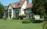 Holiday Home United States: Lakeside English Tudor Estate 