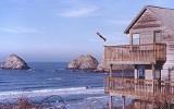 Holiday Home Oceanside Oregon Fernseher: The Main House 