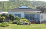 Holiday Home Other Localities New Zealand: Beach Front Home-Wainui Beach 