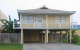 Holiday Home United States: Recently Remodeled Tarpon Cottage At Beach 